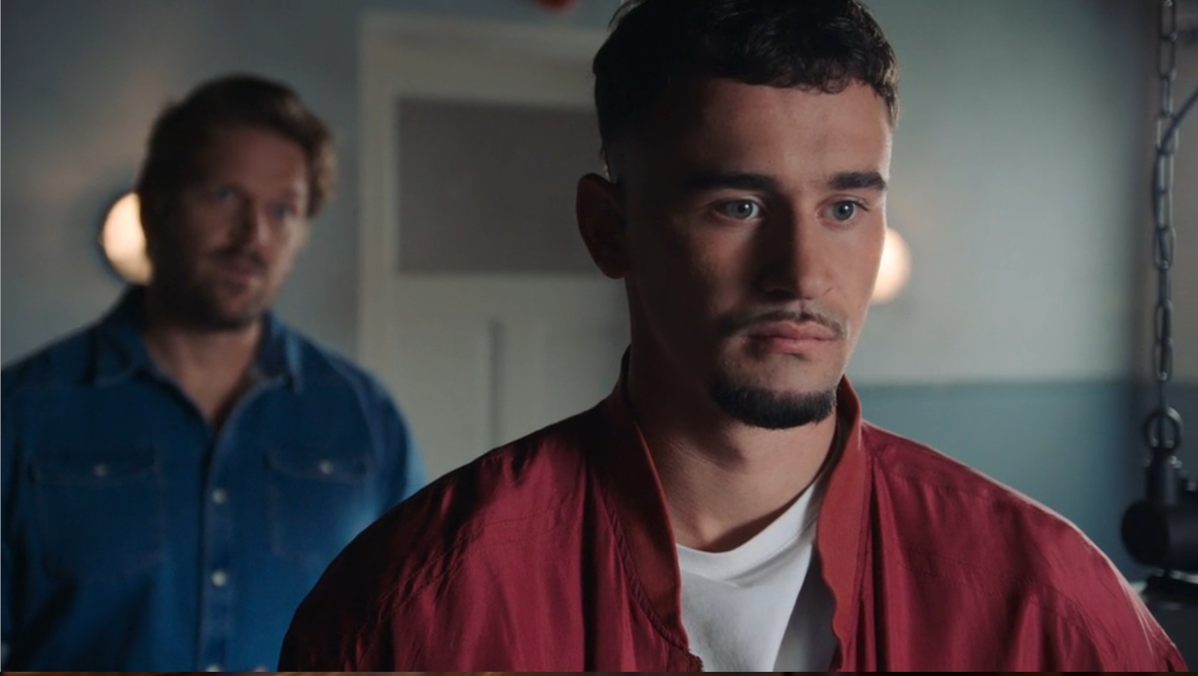 Troj offert zichzelf op in de hoop Jurre te pakken